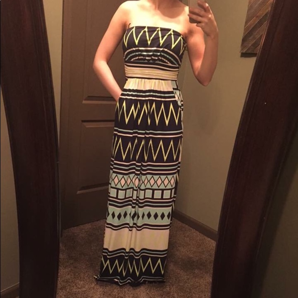 Strapless maxi dress with pockets